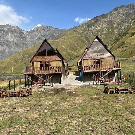Kazbegi 4 Side Cottages Экстерьер фото